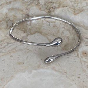 924?Sterling Silver Solid Teardrop Bypass Bracelet